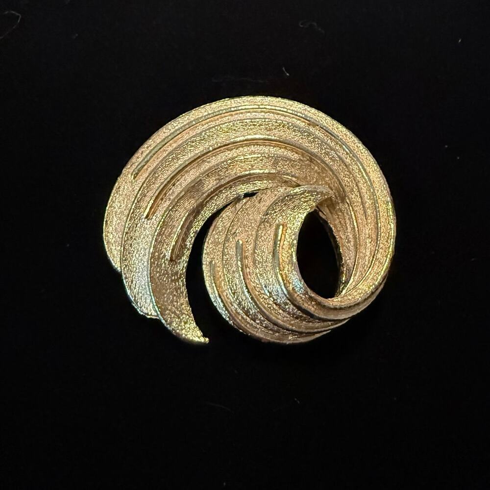 Vintage Gold-Tone Textured Swirl Brooch